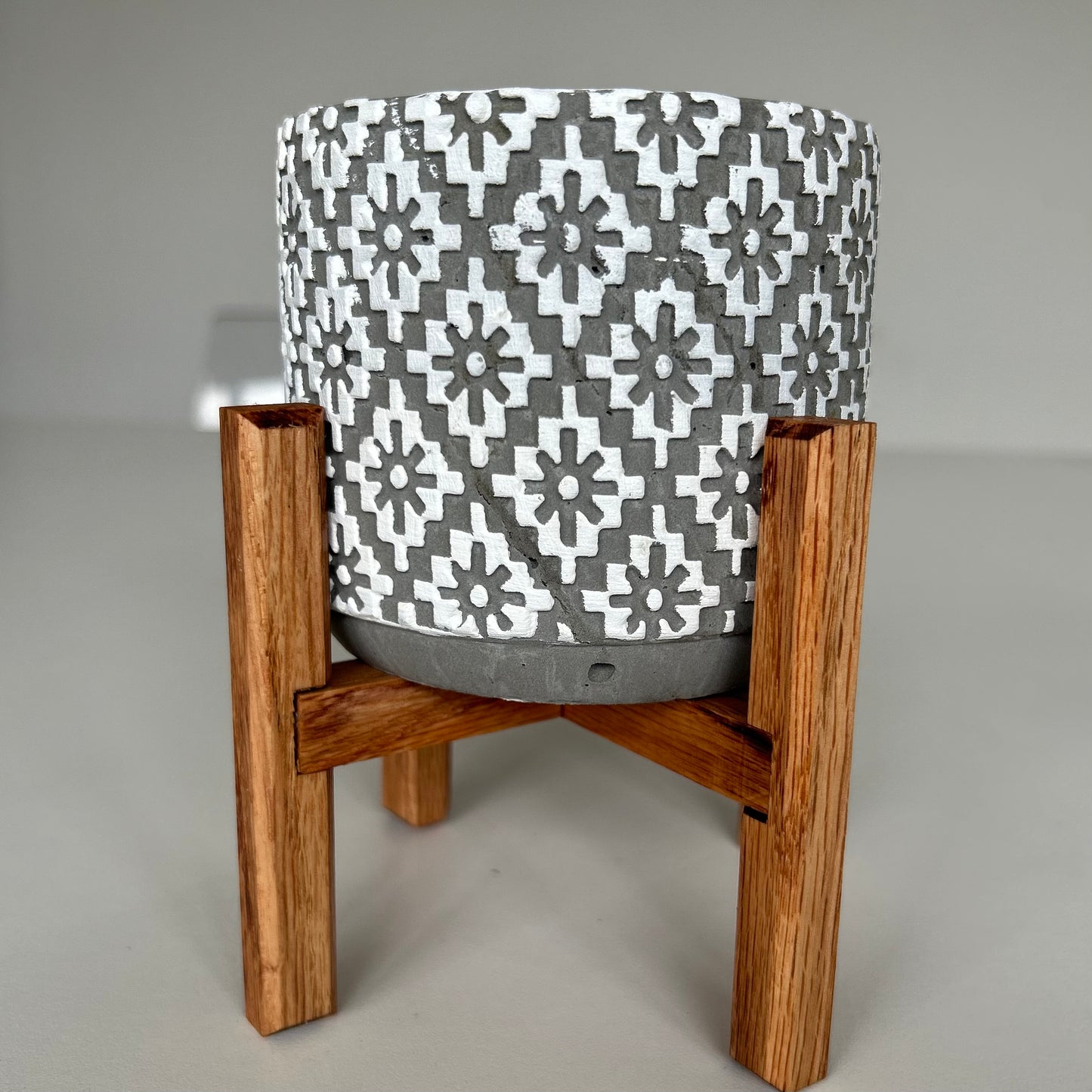 Upcycled 4 in. Straight Grey Santa Fe Pot with Drainage | Natural 8 in. x 5 in. Plant Stand (Copy)