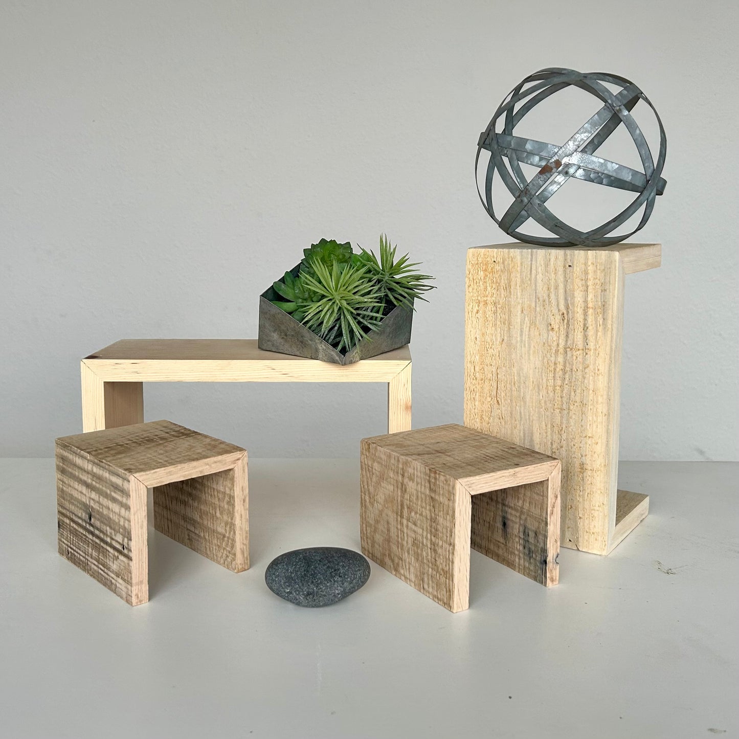 LB U-Configuration 4-set: Graduated red cedar plant risers. A modular timber foundation and tectonic anchor set for architectural interior displays by SBW Studio.